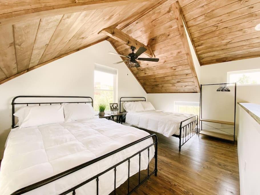 Modern Smoky Mountain Tiny House Lejlighed Pigeon Forge Eksteriør billede